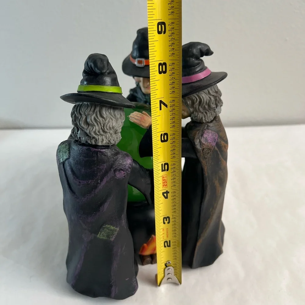 Halloween witch bubbling cauldron decoration‎
